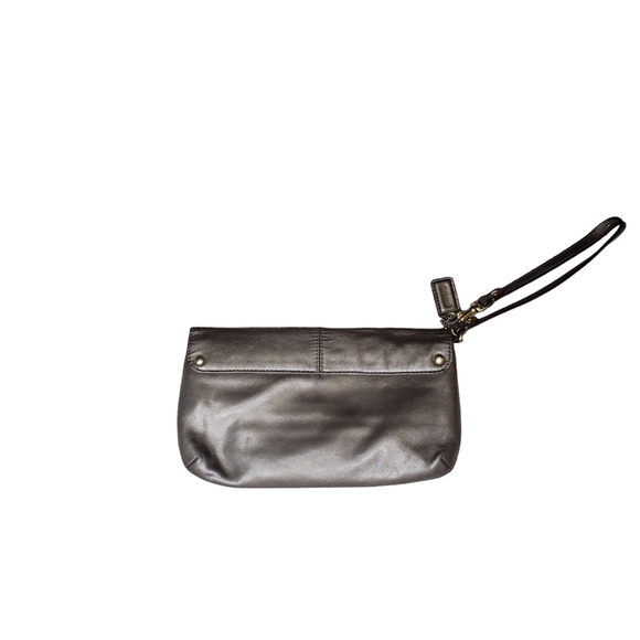 *NWT* Coach Wristlet